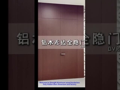 Holztür aus Vollaluminium