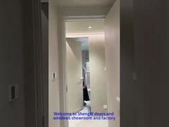 Gleichfarbige Aluminiumtür